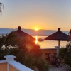 Napkelte a villa előtt